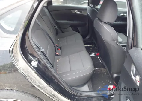 2020 Kia Forte Lxs z USA, uszkodzony, nr VIN 3KPF24AD1LE161370